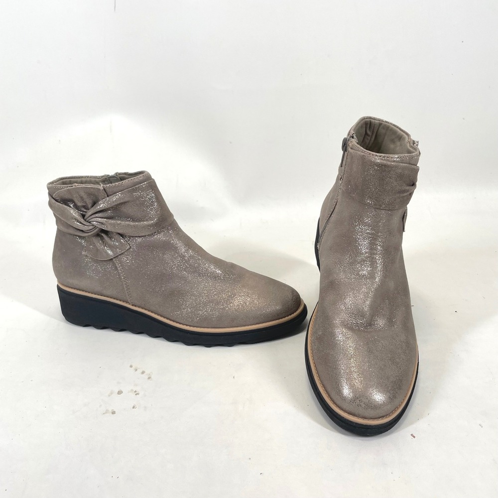 Clarks Collection Womens Pewter Metallic Leather Bow Ankle Boots Wedge 10